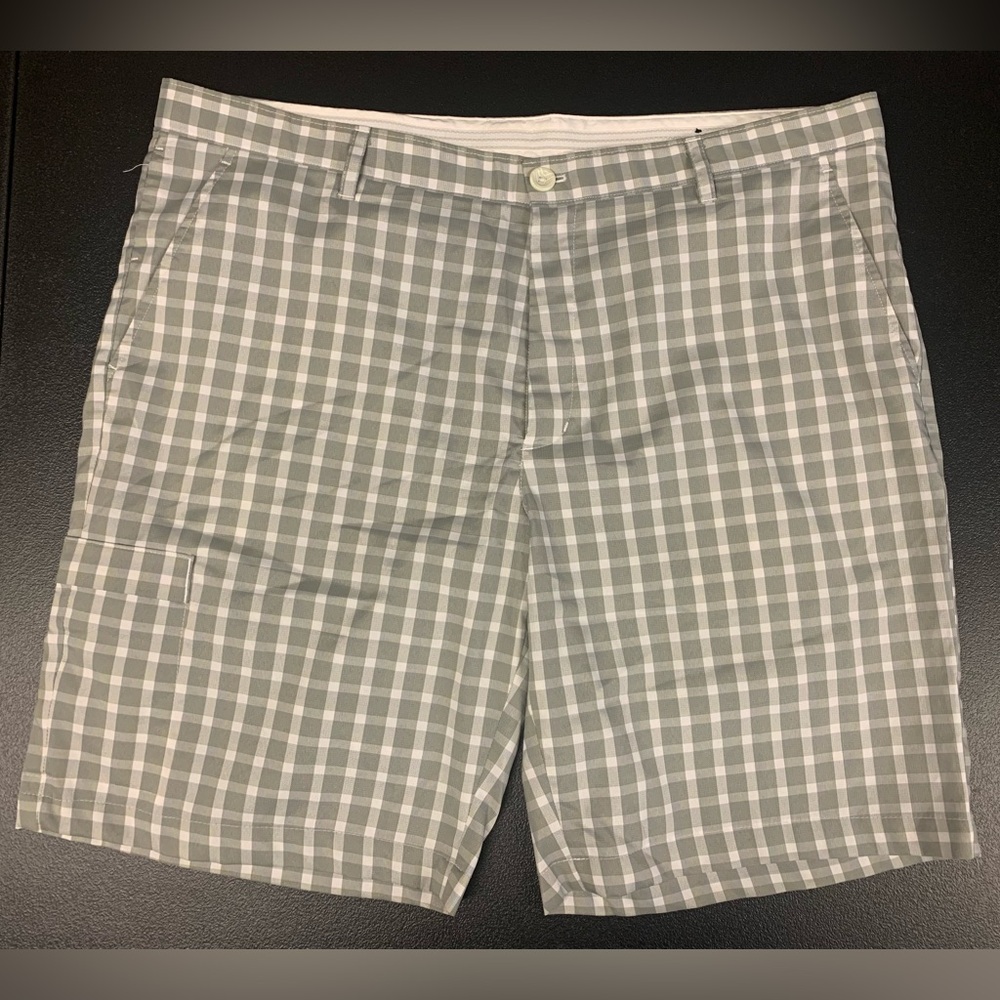 EUC Greg Norman Golf Shorts Casual Chino Men’s Size 40